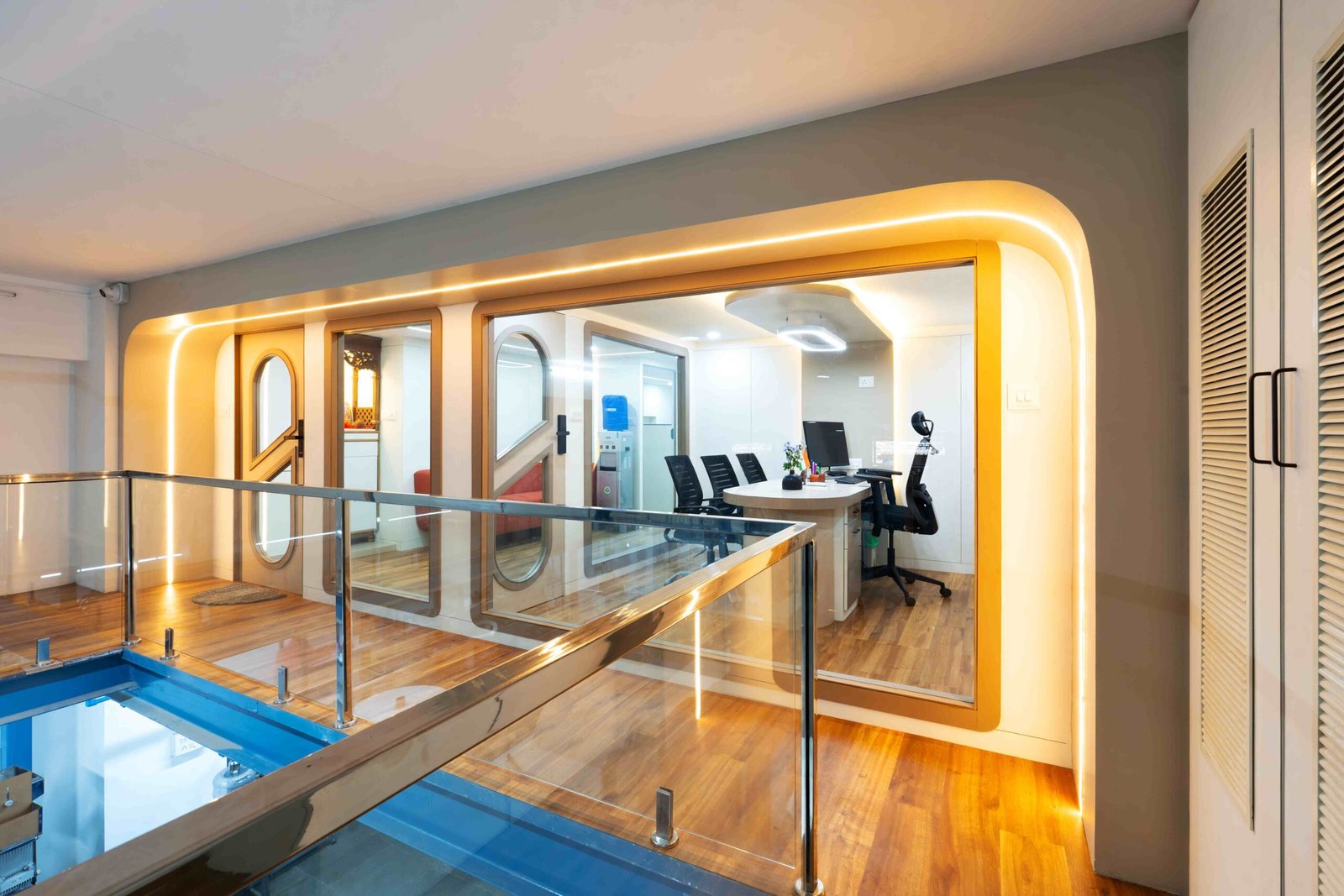 BSK00943-47-compressed